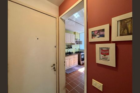 Apartamento à venda com 141m², 3 quartos e 2 vagasCozinha - hall de entrada