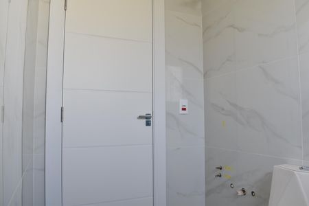 Casa de condomínio para alugar com 171m², 3 quartos e 2 vagasBanheiro da Suíte 2