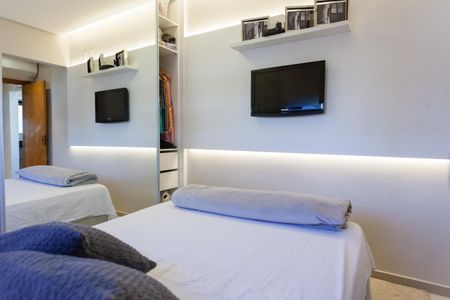 Apartamento à venda com 130m², 2 quartos e 2 vagasSuíte