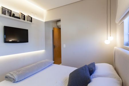 Apartamento à venda com 130m², 2 quartos e 2 vagasSuíte