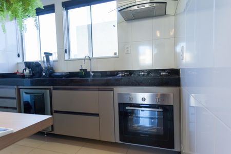 Apartamento à venda com 130m², 2 quartos e 2 vagasCozinha