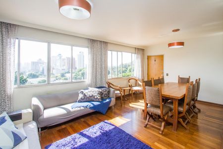 Apartamento à venda com 126m², 3 quartos e 2 vagas Apartamento à venda com 126m², 3 quartos e 2 vagasSala