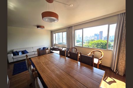 Apartamento à venda com 126m², 3 quartos e 2 vagas Apartamento à venda com 126m², 3 quartos e 2 vagasSala de Jantar