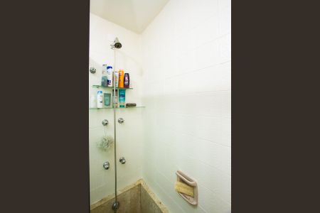 Apartamento à venda com 126m², 3 quartos e 2 vagas Apartamento à venda com 126m², 3 quartos e 2 vagasBanheiro social