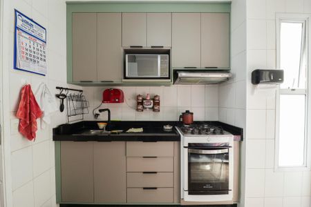 Apartamento à venda com 92m², 3 quartos e 2 vagas Apartamento à venda com 92m², 3 quartos e 2 vagasCozinha e Área de Serviço