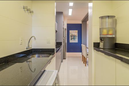 Apartamento para alugar com 94m², 2 quartos e 1 vagaÁrea de Serviço