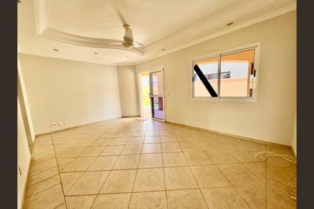 Casa de condomínio à venda com 330m², 3 quartos e 4 vagasFoto 01