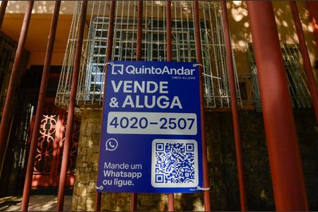 Apartamento à venda com 72m², 2 quartos e sem vaga Apartamento à venda com 72m², 2 quartos e sem vagaPlaca