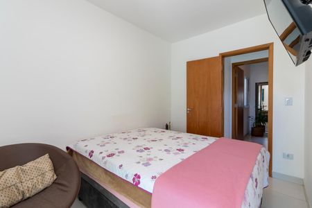 Casa de condomínio à venda com 100m², 2 quartos e 2 vagasSuíte 1