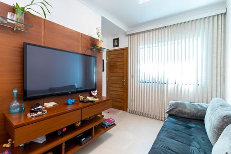 Casa de condomínio à venda com 100m², 2 quartos e 2 vagasSala de Estar