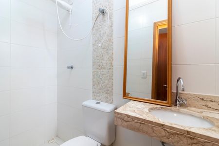 Casa de condomínio à venda com 100m², 2 quartos e 2 vagasBanheiro da Suíte 2