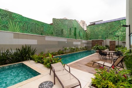 Apartamento para alugar com 27m², 1 quarto e sem vaga Apartamento para alugar com 27m², 1 quarto e sem vagaÁrea comum - Piscina