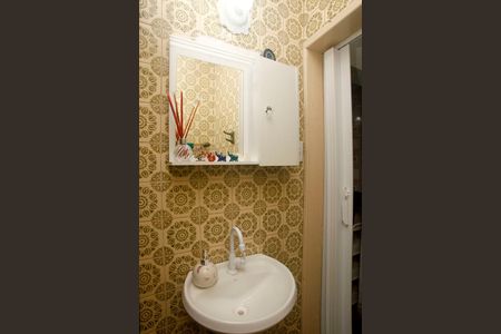 Banheiro de apartamento à venda com 1 quarto, 49m² em Centro Histórico, Porto Alegre