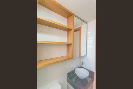 Apartamento à venda com 70m², 2 quartos e 1 vaga Apartamento à venda com 70m², 2 quartos e 1 vagaBanheiro social