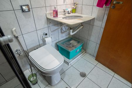 Apartamento à venda com 100m², 2 quartos e sem vagaBanheiro da Suíte