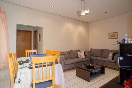 Apartamento à venda com 100m², 2 quartos e sem vagaSala