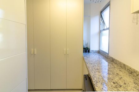 Apartamento à venda com 90m², 3 quartos e 1 vagaÁrea de Serviço