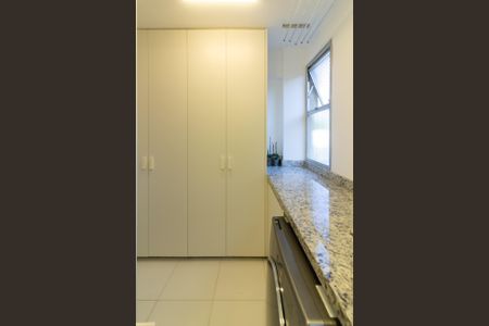 Apartamento à venda com 90m², 3 quartos e 1 vagaÁrea de Serviço
