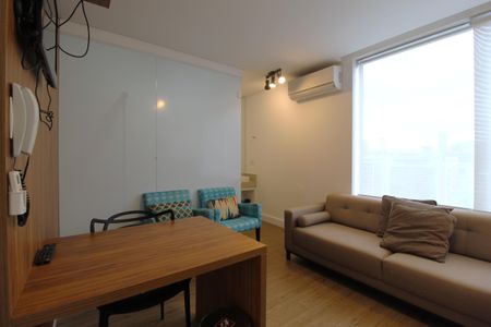 Sala de kitnet/studio para alugar com 1 quarto, 30m² em Vila Nova Conceição, São Paulo