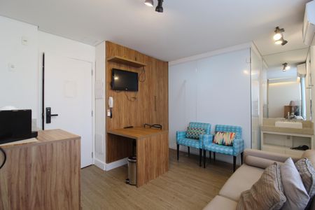 Sala de kitnet/studio para alugar com 1 quarto, 30m² em Vila Nova Conceição, São Paulo