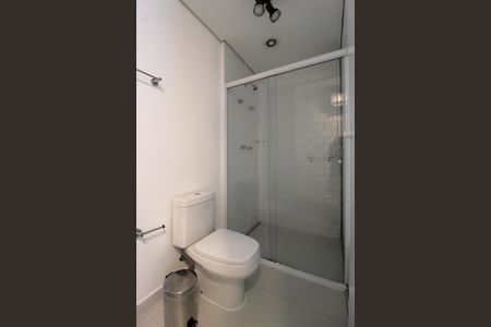 Banheiro de kitnet/studio para alugar com 1 quarto, 30m² em Vila Nova Conceição, São Paulo