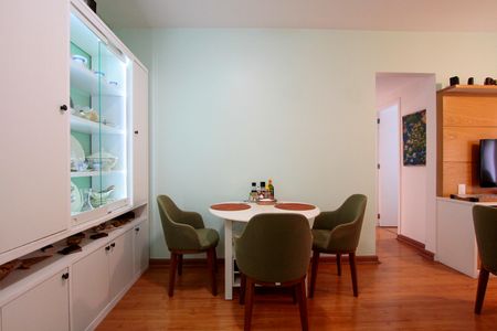 Apartamento à venda com 64m², 1 quarto e 1 vagaSala