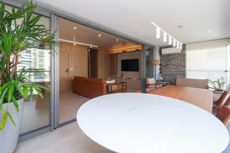 Apartamento à venda com 141m², 3 quartos e 2 vagasSala - Varanda