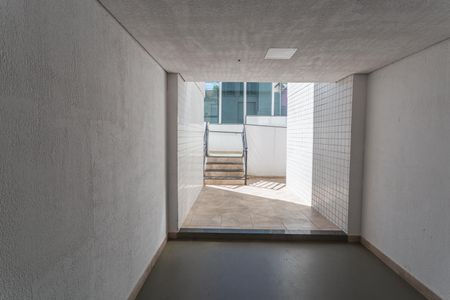 Apartamento à venda com 90m², 3 quartos e 2 vagas Apartamento à venda com 90m², 3 quartos e 2 vagasHall de Entrada