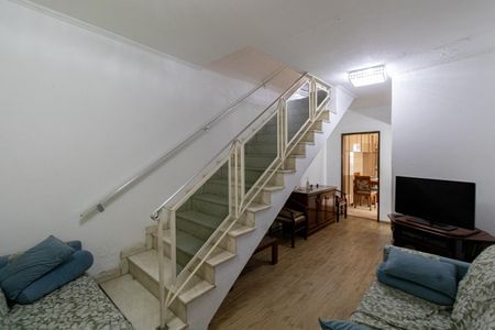 Casa à venda com 120m², 3 quartos e 2 vagas Casa à venda com 120m², 3 quartos e 2 vagasSala