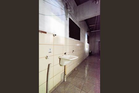 Casa à venda com 360m², 3 quartos e 2 vagasBanheiro