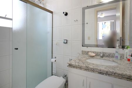 Apartamento à venda com 147m², 3 quartos e 2 vagasBanheiro da Suíte