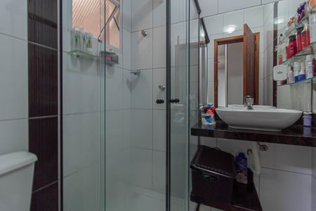 Casa de condomínio para alugar com 110m², 3 quartos e 2 vagas Casa de condomínio para alugar com 110m², 3 quartos e 2 vagasBanheiro da Suíte