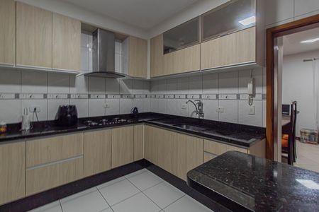 Cozinha de casa de condomínio para alugar com 3 quartos, 110m² em Vila Ré, São Paulo