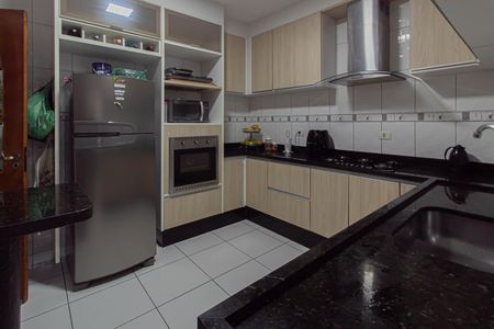 Cozinha de casa de condomínio para alugar com 3 quartos, 110m² em Vila Ré, São Paulo