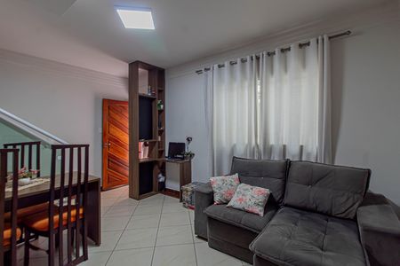 Casa de condomínio para alugar com 110m², 3 quartos e 2 vagas Casa de condomínio para alugar com 110m², 3 quartos e 2 vagasSala