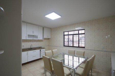 Casa para alugar com 277m², 3 quartos e 2 vagasCozinha