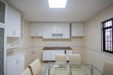 Casa para alugar com 277m², 3 quartos e 2 vagasCozinha