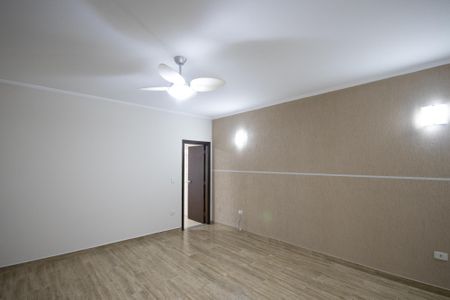 Casa para alugar com 277m², 3 quartos e 2 vagasSala