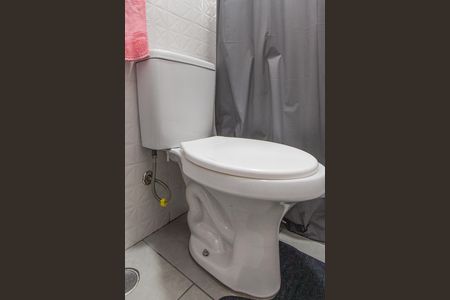 Banheiro de apartamento para alugar com 1 quarto, 24m² em Vila Gustavo, São Paulo