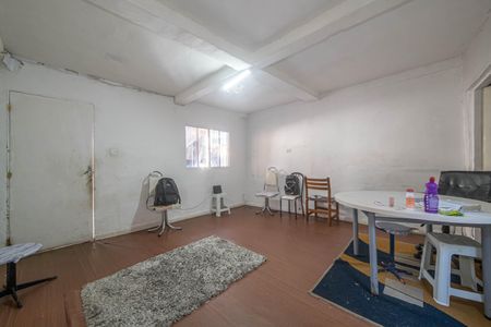 Casa à venda com 500m², 2 quartos e 2 vagasSala