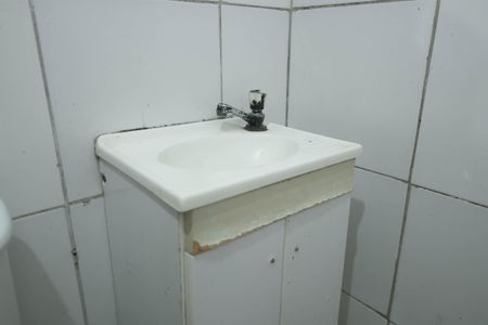 Casa à venda com 500m², 2 quartos e 2 vagasBanheiro