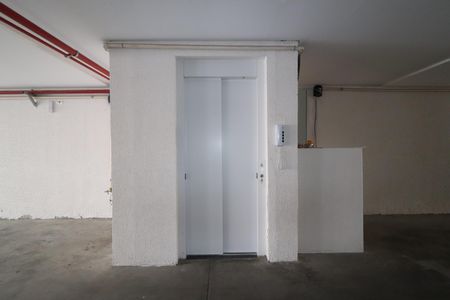 Apartamento à venda com 123m², 2 quartos e 4 vagasElevador