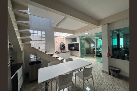 Casa à venda com 264m², 3 quartos e 3 vagas Casa à venda com 264m², 3 quartos e 3 vagasFoto 28