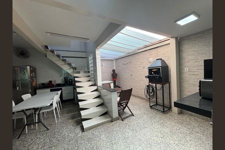 Casa à venda com 264m², 3 quartos e 3 vagas Casa à venda com 264m², 3 quartos e 3 vagasFoto 23