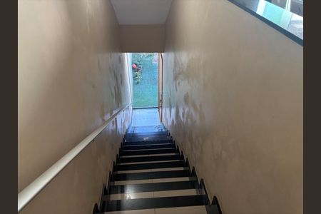 Casa à venda com 264m², 3 quartos e 3 vagas Casa à venda com 264m², 3 quartos e 3 vagasFoto 05