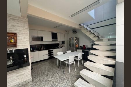 Casa à venda com 264m², 3 quartos e 3 vagas Casa à venda com 264m², 3 quartos e 3 vagasFoto 26