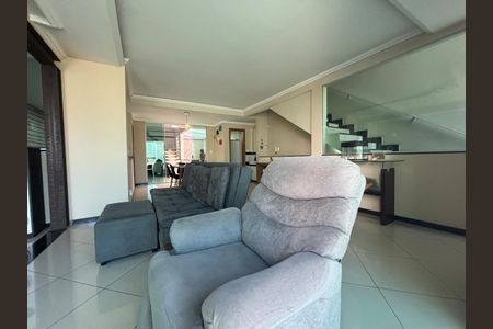 Casa à venda com 264m², 3 quartos e 3 vagas Casa à venda com 264m², 3 quartos e 3 vagasFoto 15