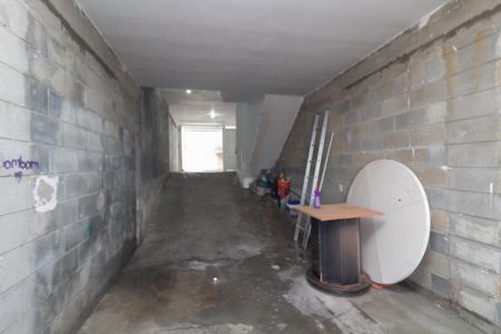 Casa à venda com 182m², 3 quartos e 5 vagas Casa à venda com 182m², 3 quartos e 5 vagasGaragem