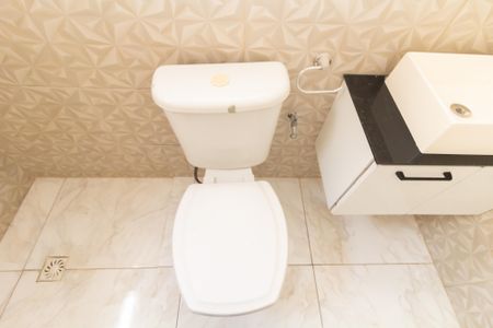 Casa à venda com 182m², 3 quartos e 5 vagas Casa à venda com 182m², 3 quartos e 5 vagasBanheiro da Suíte