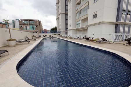 Apartamento à venda com 126m², 3 quartos e 3 vagas Apartamento à venda com 126m², 3 quartos e 3 vagasÁrea comum - Piscina